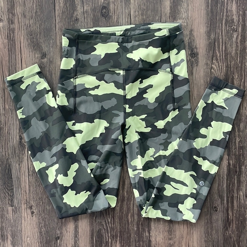 Lululemon Swift Speed Hi-Rise Tight 28”